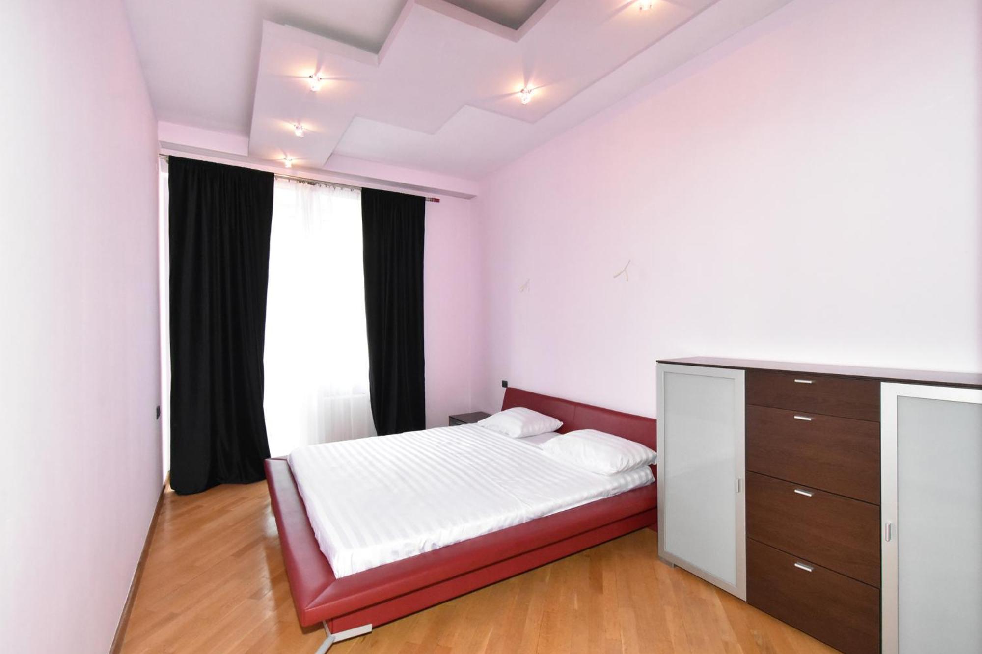 Amiryan Street, 3 Bedrooms Grand And Sunny Apartmet Am2711 Ереван Екстериор снимка